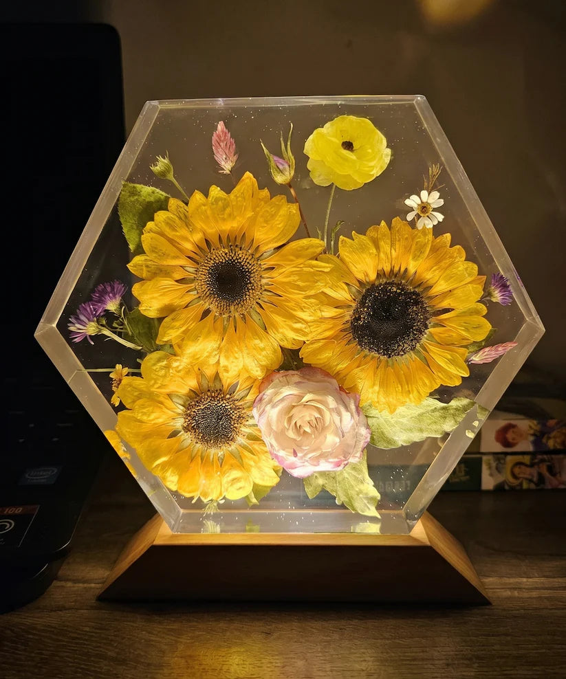 Enchanted glowing Sunflower lamp